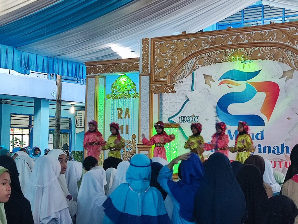 Hari ke 1 – Milad ke 27 Al-Layyinah