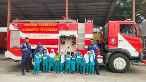 Penyuluhan dan Pengenalan Lingkungan BPBD Tangerang - RA Al-Layyinah - TK Islam Terbaik di Tangerang 9